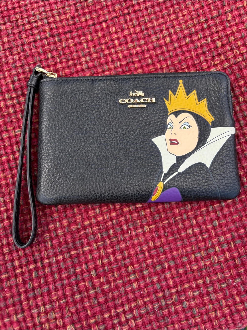 Coach Disney Evil Queen Motif Pebbled Black Leather Wristlet NWT
